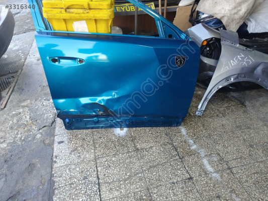 Peugeot 408 sağ ön kapı