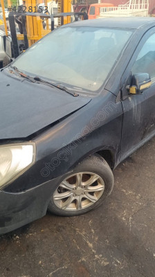 Geely Emgrand sol çamurluk