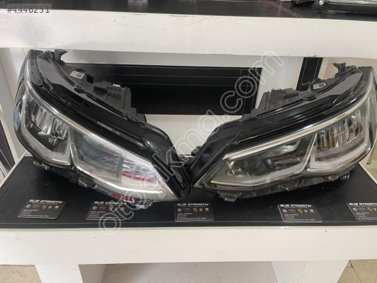 VOLKSWAGEN GOLF 8 SAĞ SOL ÖN FAR