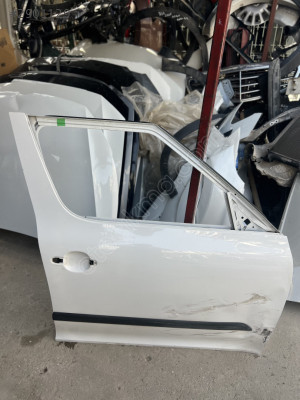 Skoda yeti çıkma orjınal sağ ön kapı