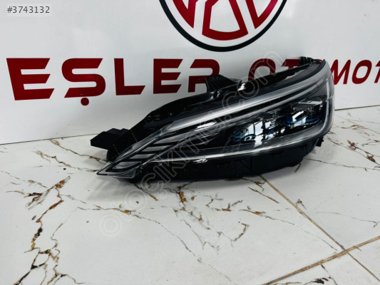 BYD atto 3 sol ön Led far