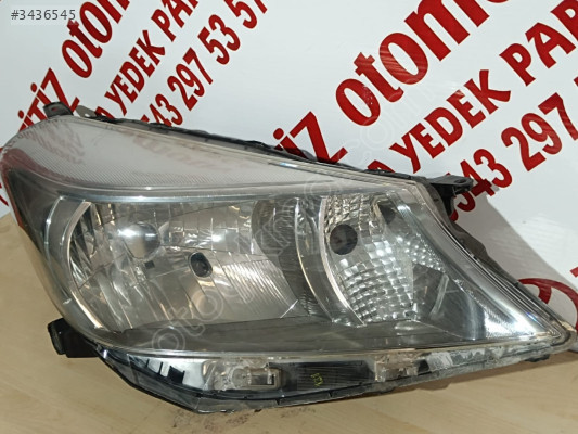 TOYOTA YARİS 2012/2015 SAĞ FAR