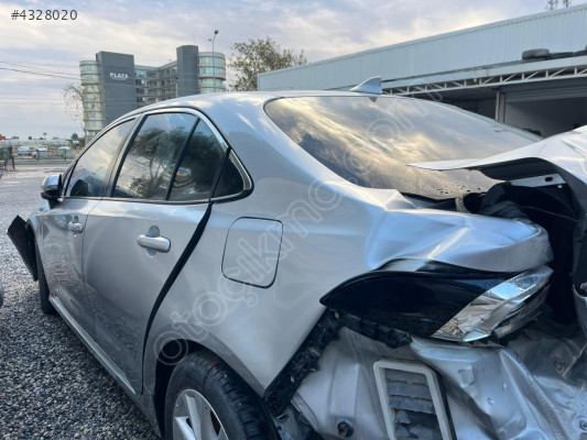 TOYOTA COROLLA SOL ARKA ÇAMURLUK ORİJİNAL SÖKME