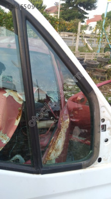 Renault Master Sağ Kapı Kelebek Cam orjinal çıkma