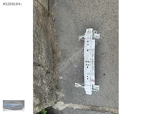 2024 yeni courier orjinal ön tampon demiri