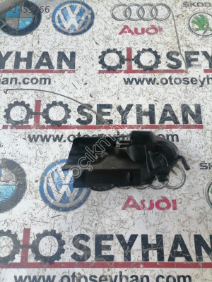 5K0837349 golf 7 ön sol kapı mandalı