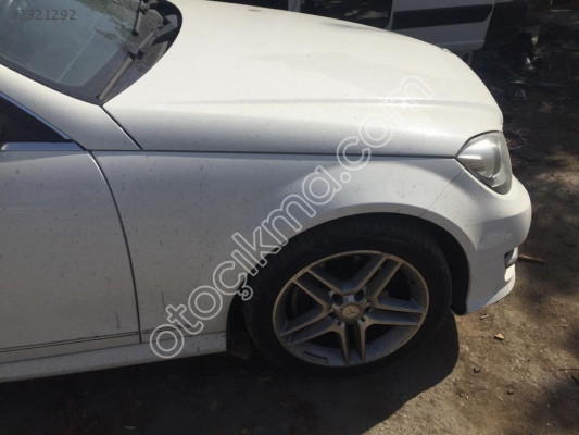 MERCEDES C180 204 KASA SAĞ ÖN ÇAMURLUK