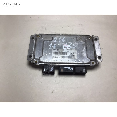 Peugeot 206 1.6 Motor Beyni ME7.4.4 0261207477 9647481580