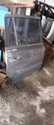OPEL ZAFİRA SAĞ ARKA KAPI GÜÇMANLAR OTO