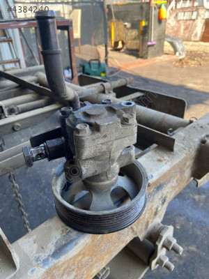 HYUNDAİ STAREX ÇIKMA DİREKSİYON POMPASI VE YEDEKELERİ