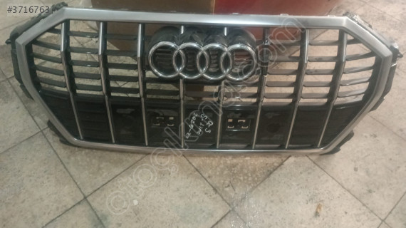 2022-2023 Audi Q3 Ön Panjur Çıkma Parçası - Oto Yedek