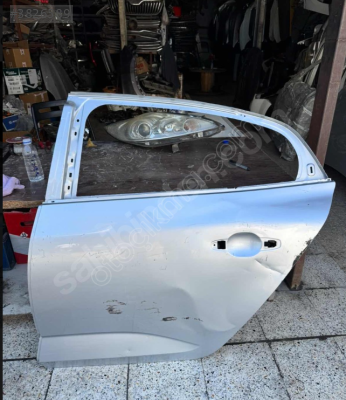 RENAULT MEGANE 4 SOL ARKA KAPI ORJİNAL EYUPCAN OTO'DA