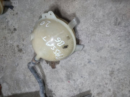 VOLKSZWAGEN PASSAT B6 YEDEK SU DEPOSU