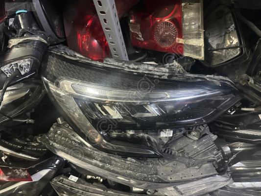 MİRİM OTODAN RENAULT CLİO 5 SAĞ ÖN FAR
