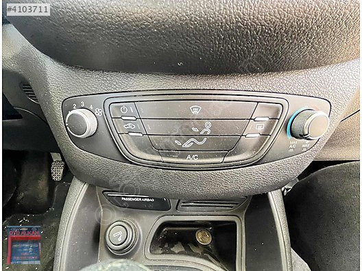 FORD COURİER KLİMA KONTROL PANELİ ORİJİNAL ÇIKMA GARANTİLİ