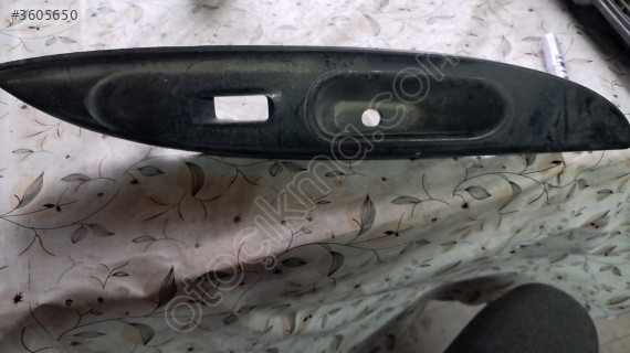 HYUNDAİ STAREX SAĞ ÖN CAM DÜĞME ÇERÇEVESİ.OTO ERKAN ÜNYE