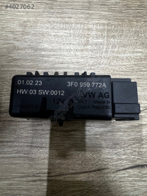 BEENTLEY AUDİ A8 KOLTUK ISITMA RÖLESİ ORJİNAL SIFIR 3F0959772A