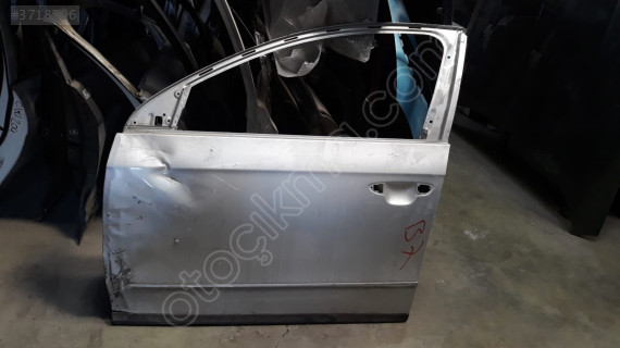 2010 model volswagen passat sol ön kapı
