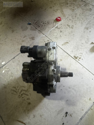 RENAULT TRAFİC 1.9 YAKIT POMPASI KONUK OTO