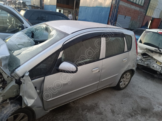 mitsubishi colt sol ön kapı dolu