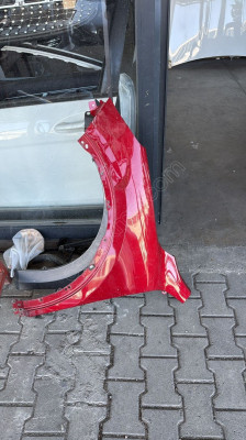 Ford Kuga İçin Sol Ön Çamurluk - Oto Çıkma Parçaları