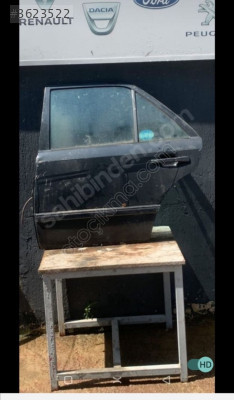 W202 Kasa Mercedes C Serisi Sol Arka Kapı Çıkma Parçası