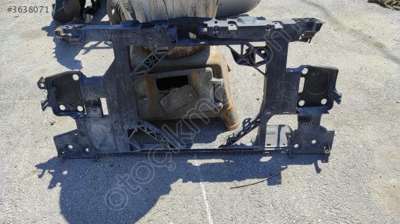 RENAULT FLUANCE ÖN PANEL  OEM:752107160R