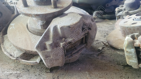 Ford taunus sağ ön fren merkezi