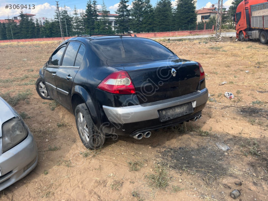 Renault megan 2. Bagaj kapak