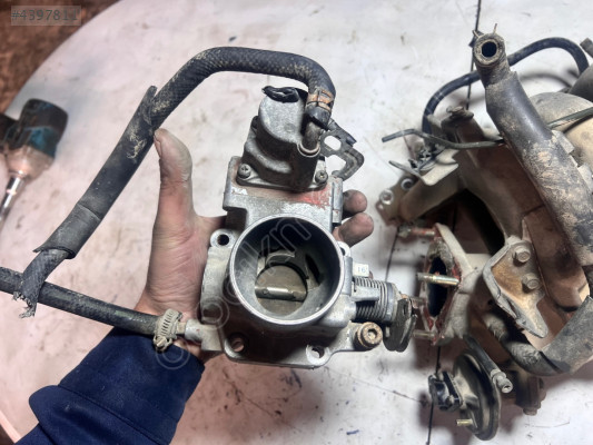 MAZDA 626 2.0 DOCH MOTOR GAZ KELEBEĞİ ÇIKMA ORJİNAL