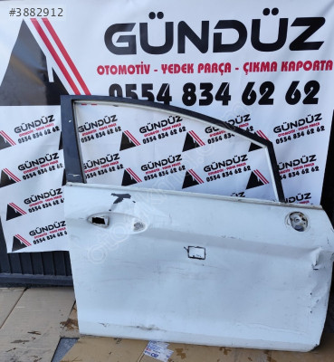 Ford Fiesta Sağ Ön Kapı