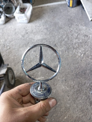 Mercedes kaput arması