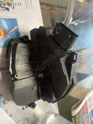Ford Focus sol ön kapı kilidi