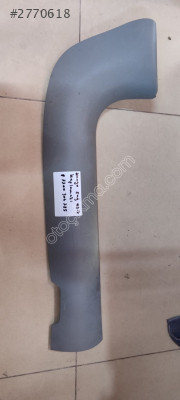 Kango çıkma sağ eşik kaplaması 7700304785