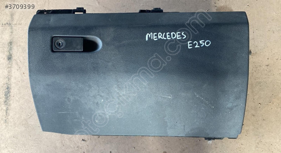 mercedes e w212 çıkma orjinal torpido kapağı (son fiyat)