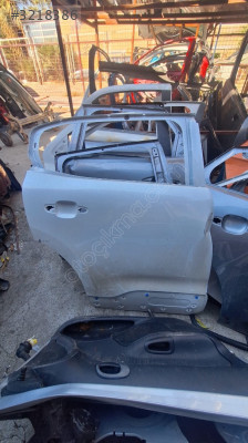 Citroen c4 x sağ arka kapı çıkma