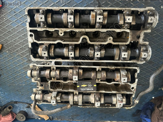 OPEL VECTRA B 1.8 X18XE SİLİNDİR KAPAĞI ÇIKMA ORJİNAL GM 90501968