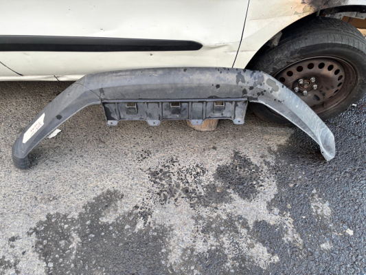 VOLKSWAGEN TİGUAN ÖN TAMPON ALT SPOYLER ORJİNAL ÇIKMA
