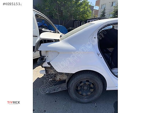 PEUGEOT 301 SAĞ ARKA ÇAMURLUK KESME HATASIZ