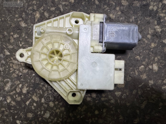 VOLKSWAGEN GOLF 7 ÇIKMA ORJİNAL SAG ARKA KAPI CAM MOTORU