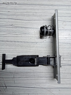 Clio Symbol Thalia Kaput Kilit Mandalı 8200701114