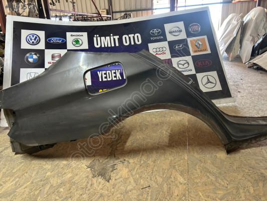 BMW f10 5.25 sağ arka çamurluk saçı orijinal çıkma