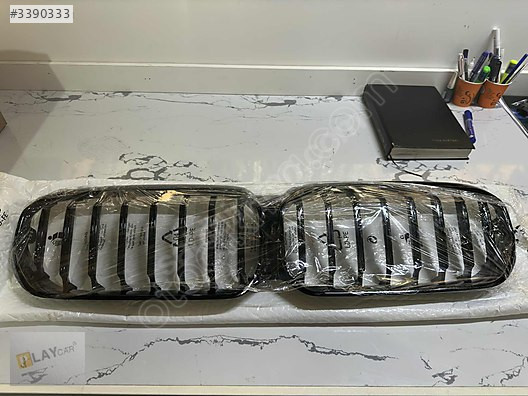 BMW 5 SERİSİ G30 LCİ ÖN PANJUR KAMERASIZ 51129852168 SIFIR
