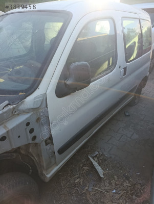 Berlingo sol ön kapı
