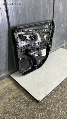 AUDİ Q3 16-18 ÇIKMA KAPI DÖŞEMESİ - SAĞ ARKA -  8U0867306