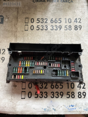 ÇIKMA BMW F10 9210861-01 921086101 SİGORTA KUTUSU