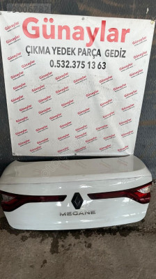 RENAULT MEGANE 4 BAGAJ KAPAĞI