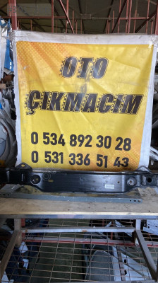 Bmw 1 serisi f20 arka tampon demiri 7240912