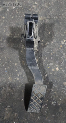 PASSAT B8 GAZ PEDALI