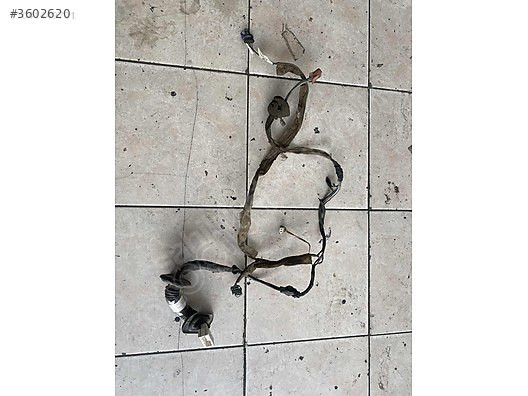 RENAULT MEGANE II ARKA KAPI ELEKTRİK TESİSATI